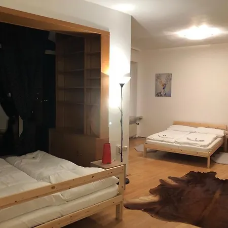 H Quarto em Acomodações Particulares *