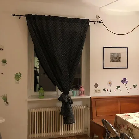 H Quarto em Acomodações Particulares