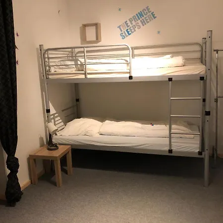 H Quarto em Acomodações Particulares *